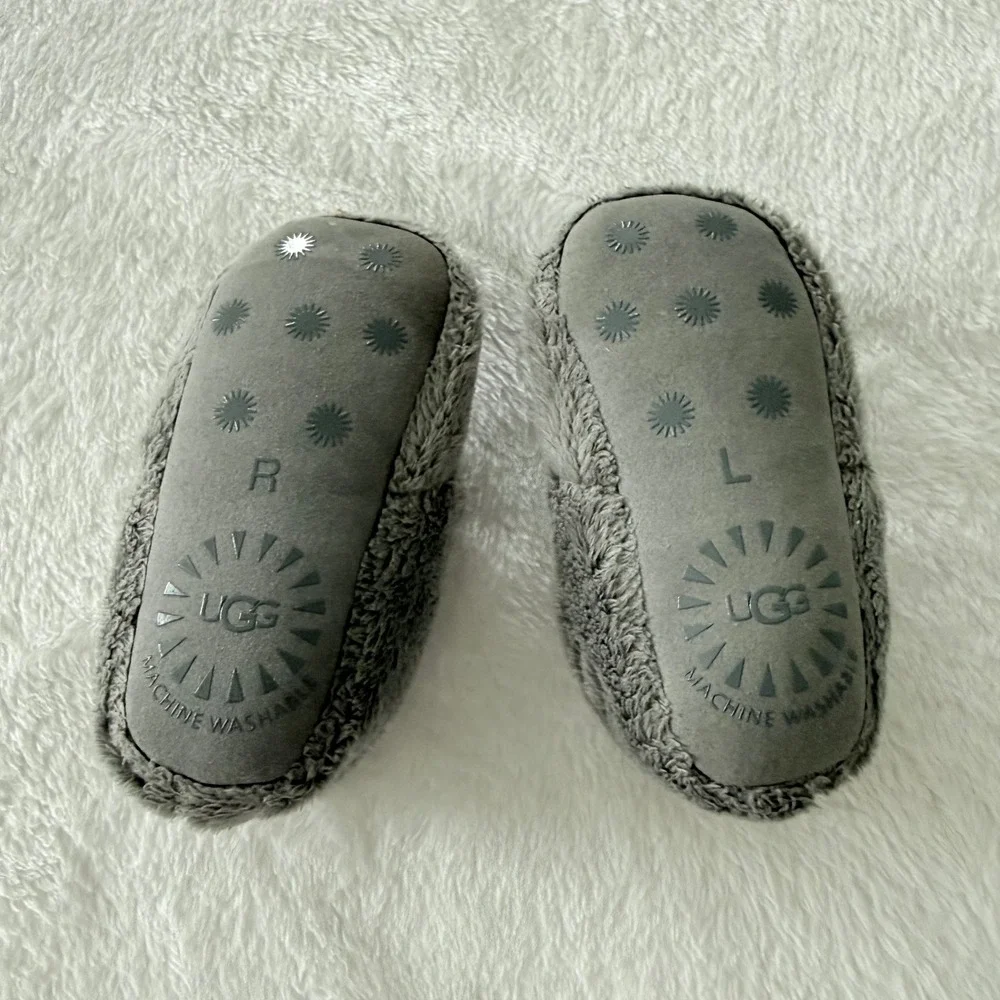 UGG Infant Baby Booties Gray Plush Pre Walker Shoes Size‎ 4/5 Crib Shoes